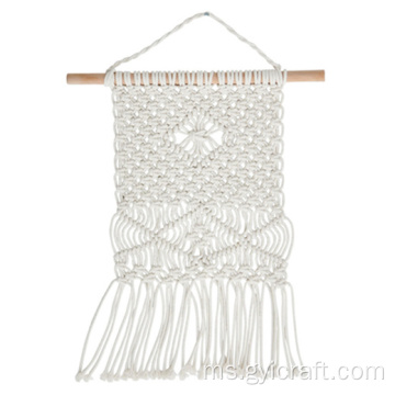 menargetkan dinding macrame